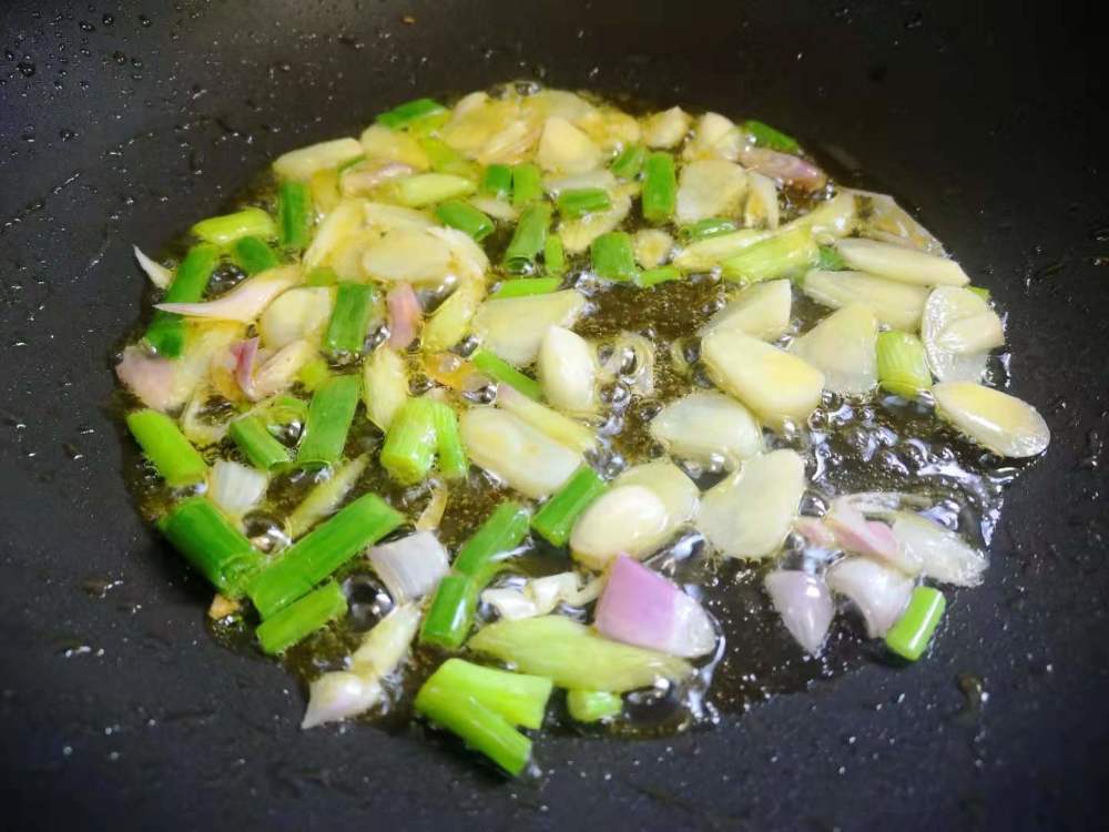  尼斯主场遭遇黑色五分钟，连丢两球痛失好局陷保级危机